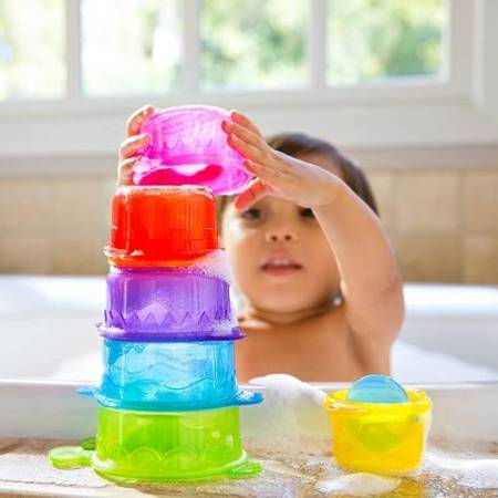 Zabawka do kąpieli do wody kolorowe kubeczki gąsienica 7 elementów